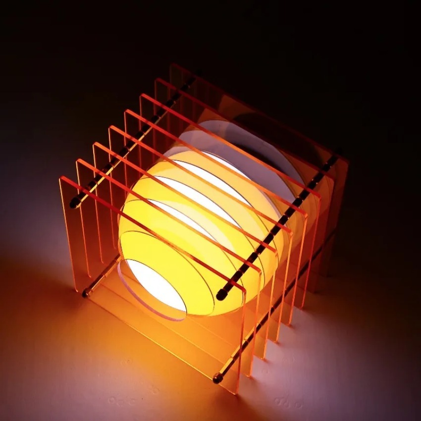 Desk Setup Lighting - Lampada Luna Fai-da-Te in Acrilico a